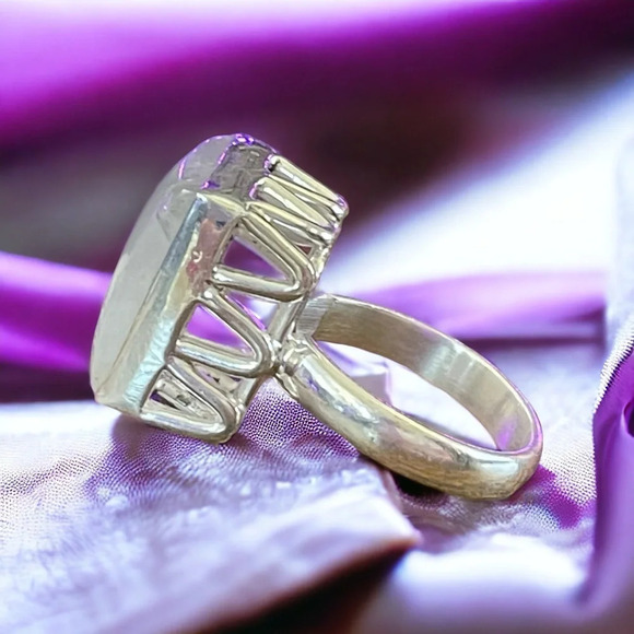 Natural Moonstone Sterling Silver Ring (8.5) - Picture 9 of 14